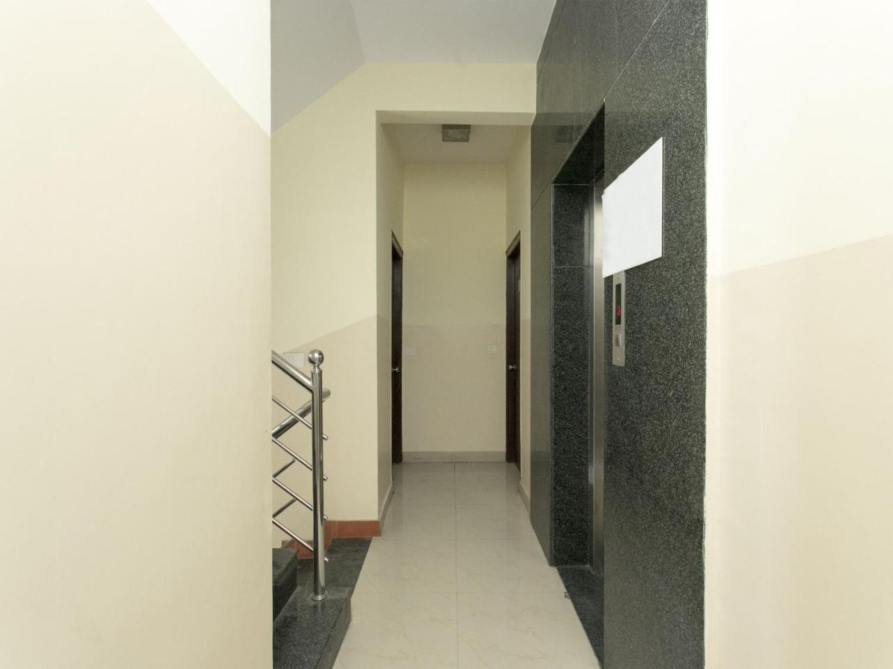 Oyo 10378 Hotel Hibiscus Mayflower Bengaluru Kültér fotó