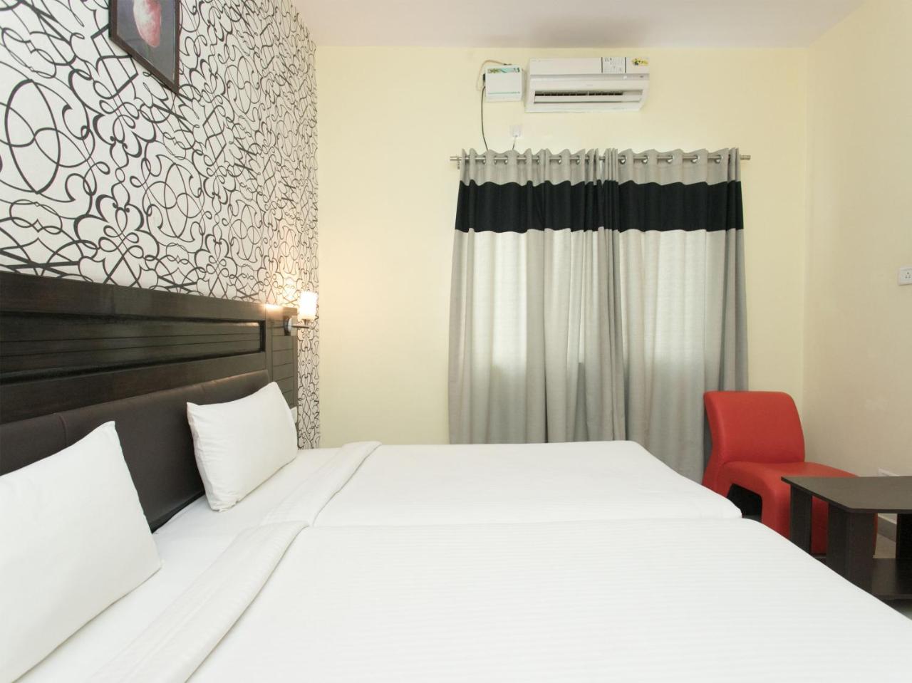 Oyo 10378 Hotel Hibiscus Mayflower Bengaluru Kültér fotó