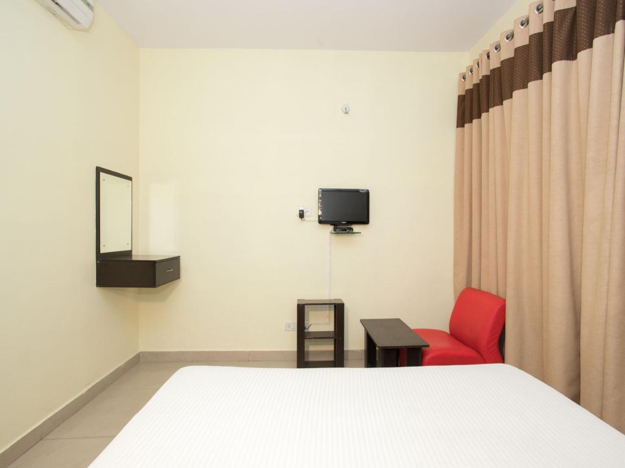 Oyo 10378 Hotel Hibiscus Mayflower Bengaluru Kültér fotó