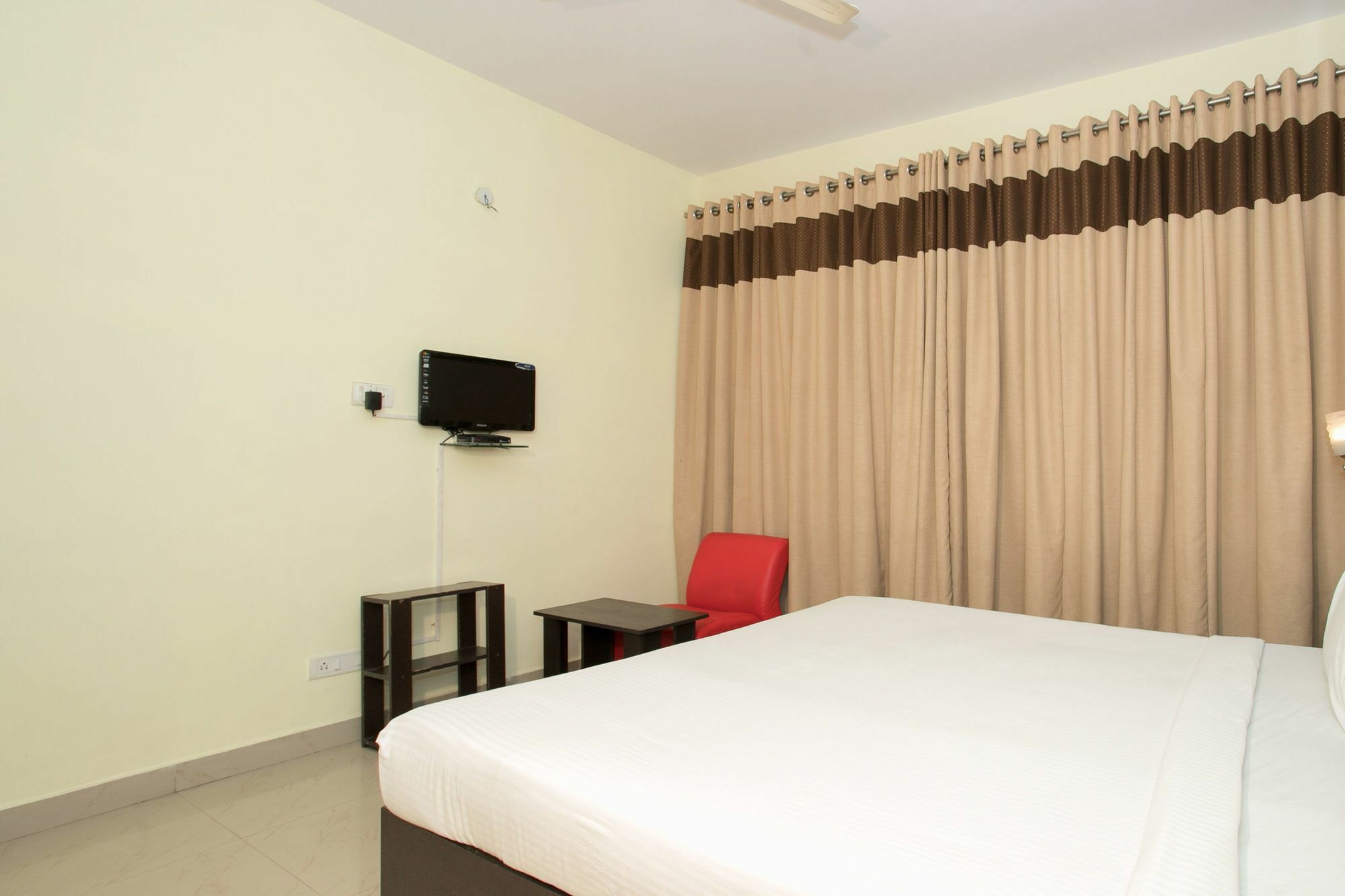 Oyo 10378 Hotel Hibiscus Mayflower Bengaluru Kültér fotó