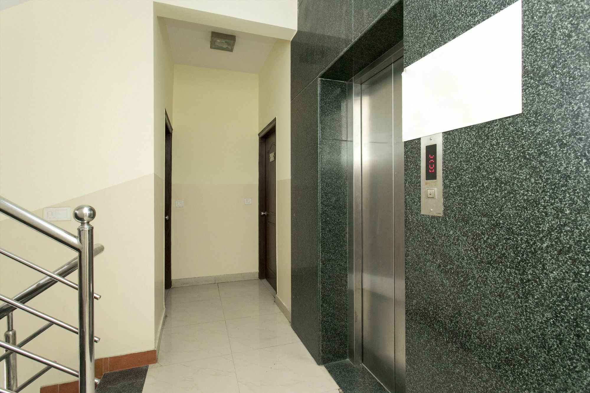 Oyo 10378 Hotel Hibiscus Mayflower Bengaluru Kültér fotó