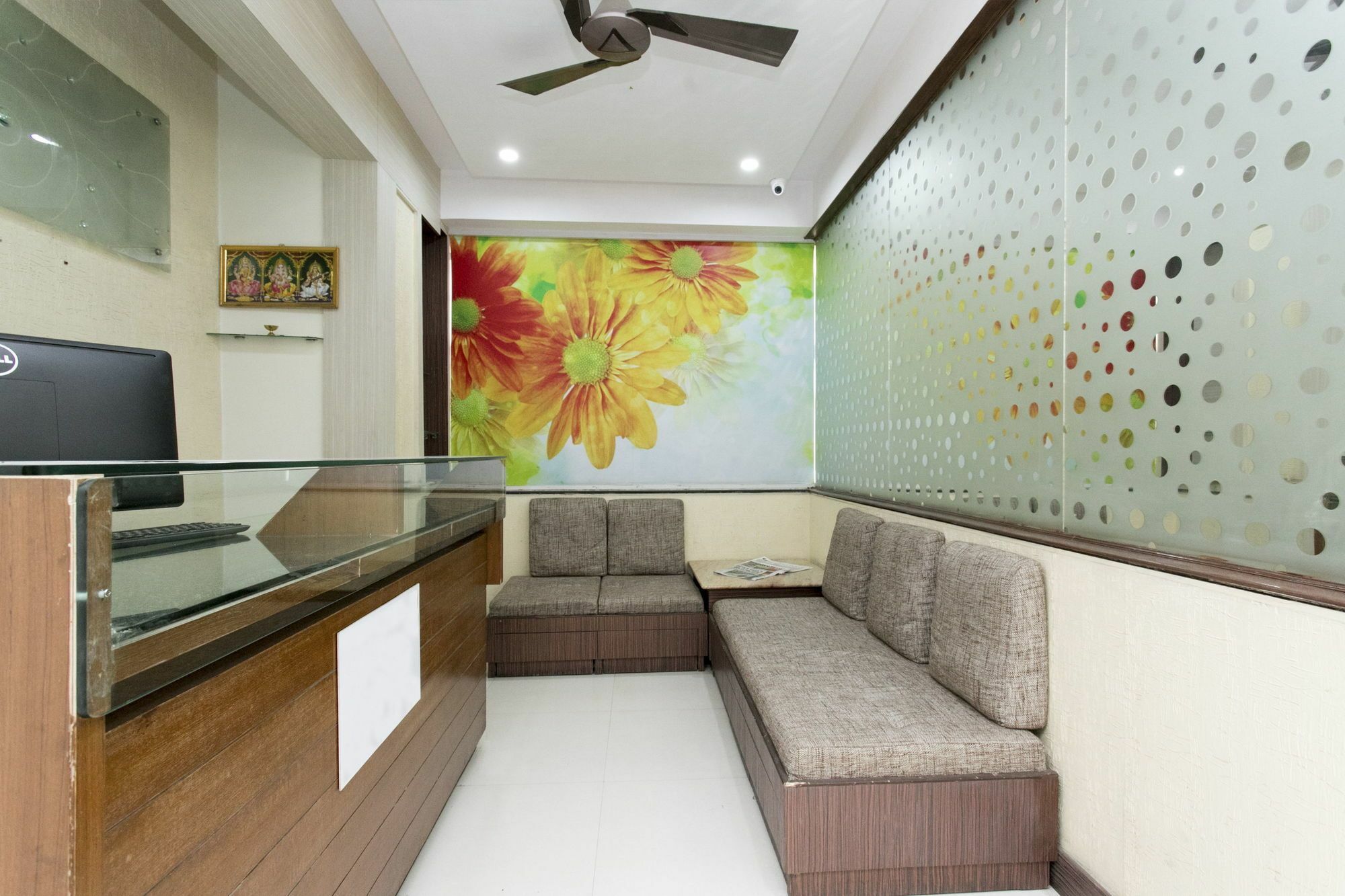 Oyo 10378 Hotel Hibiscus Mayflower Bengaluru Kültér fotó